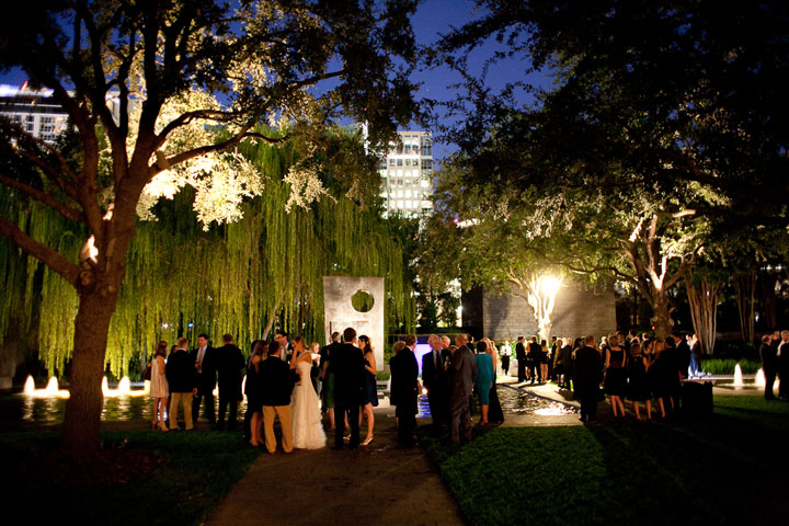 http://significanteventsoftexas.com/wp-sigevent/wp-content/uploads/2011/03/15-Wedding-Reception-Nasher-Sculpture-Center.jpg