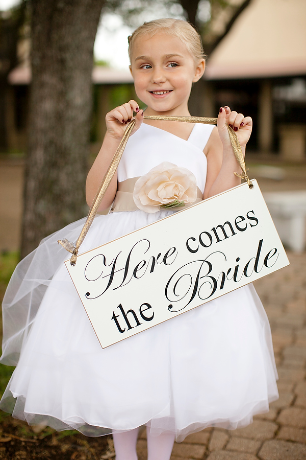 Flower girl store alternative to petals