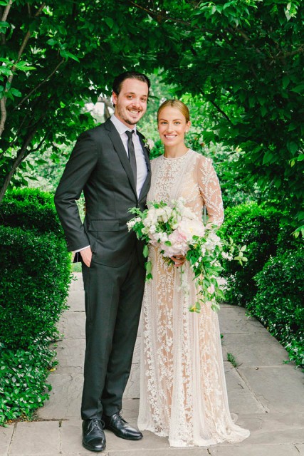 27-Dallas Arboretum Wedding; Blush, Ivory, & Green Wedding; Loose Bouquet