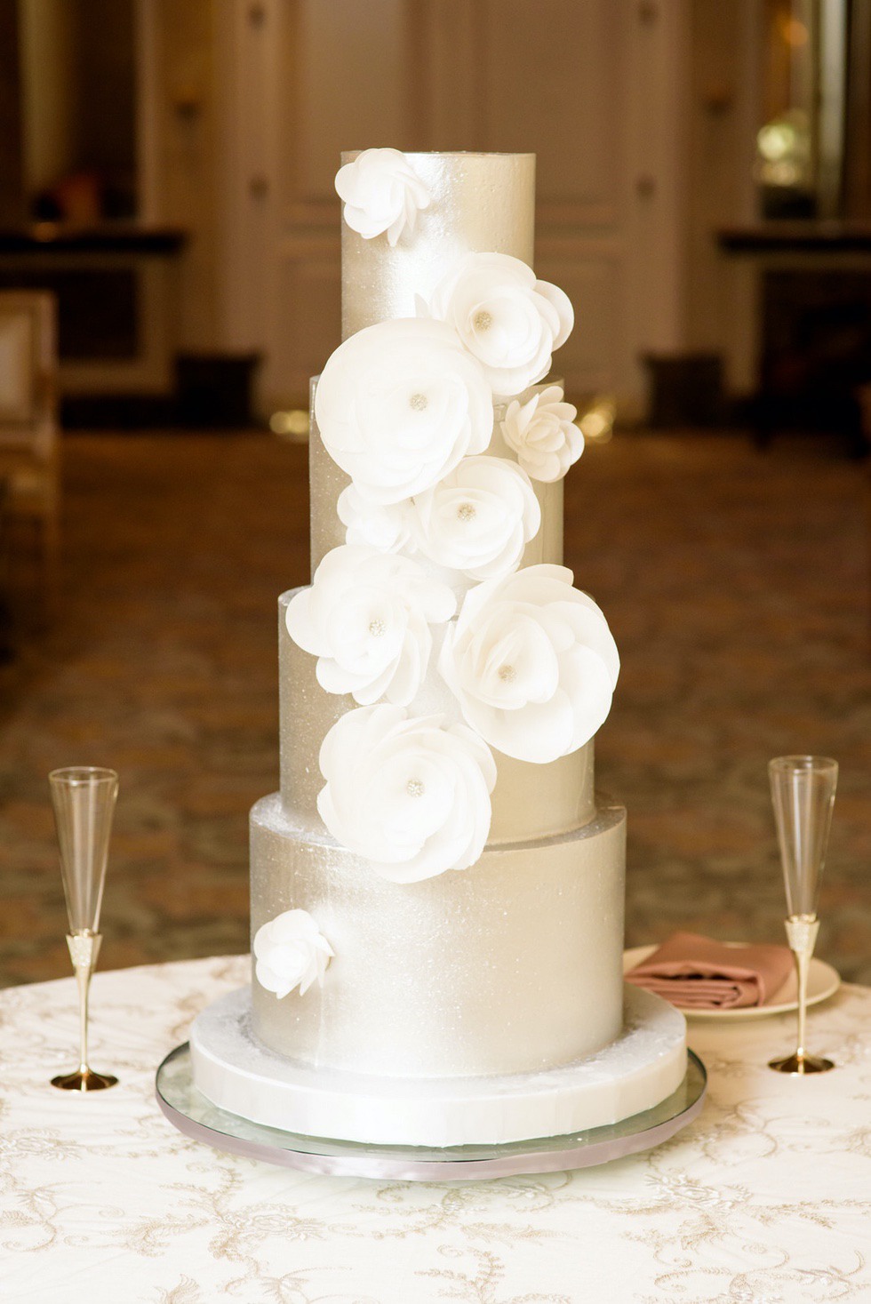 80 Silver and White Wedding Cake Wafer Flowers Wedding Cake