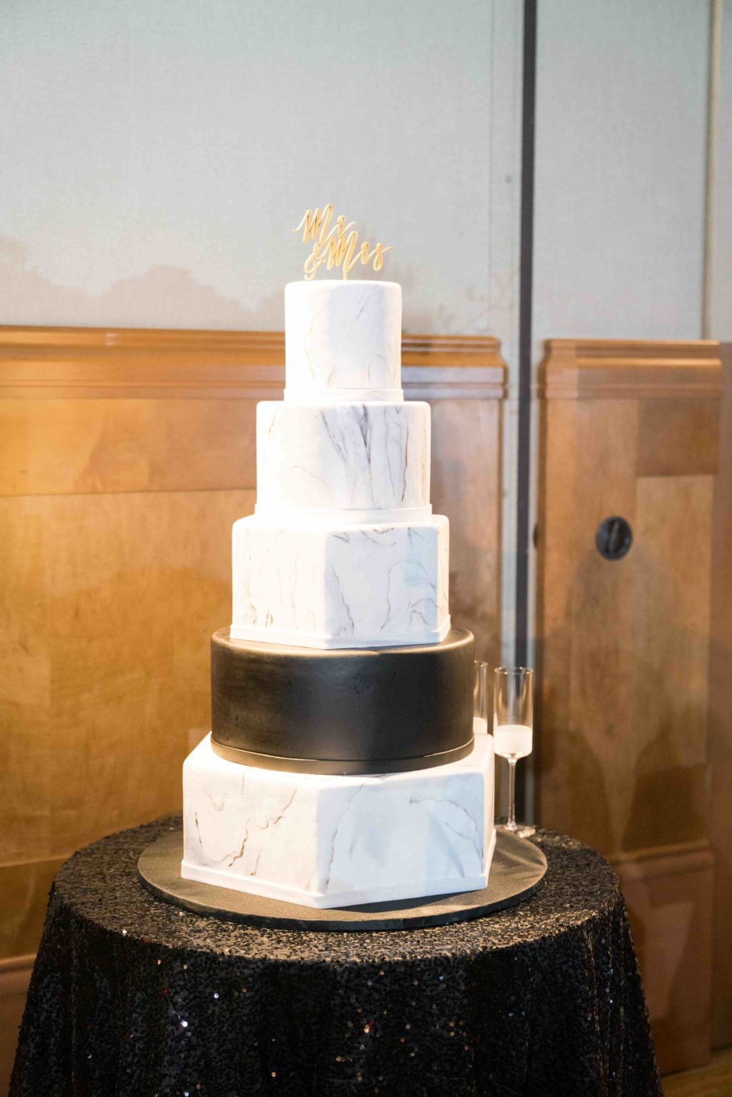 55 Black White Marble Wedding Cake scaled