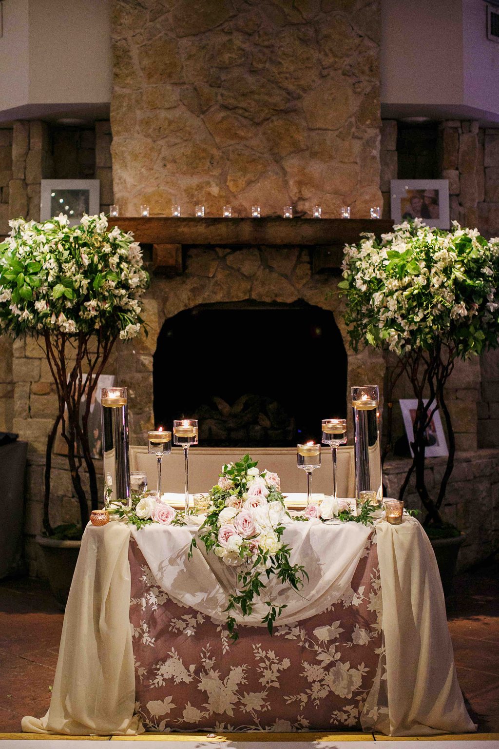 53 Rose and Ivory Sweetheart Table scaled
