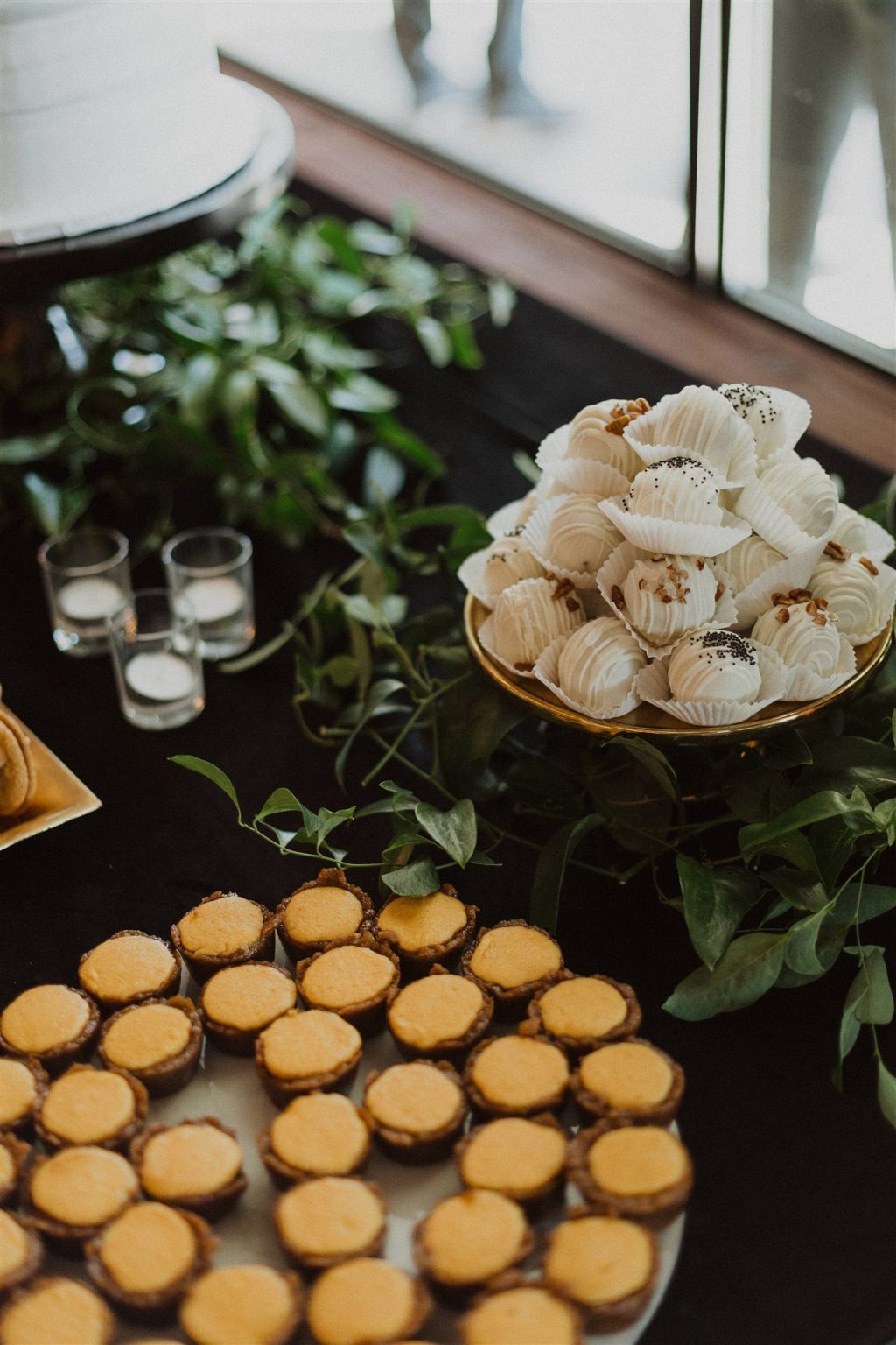 54 Mini Desserts Wedding