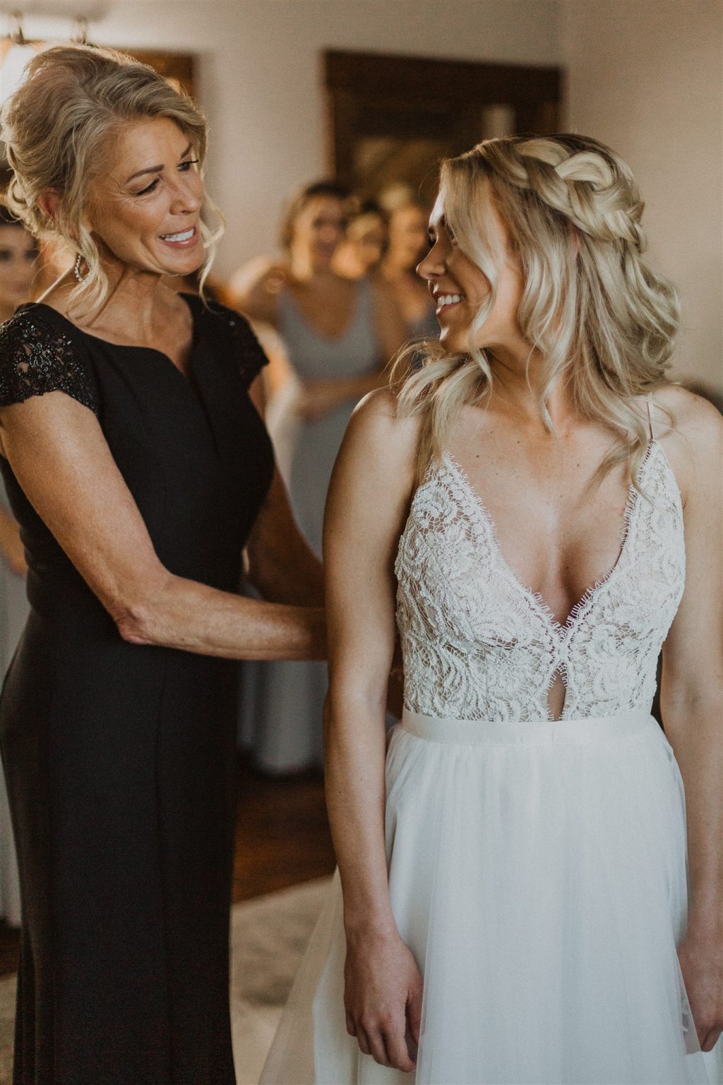 6 Getting in Dress