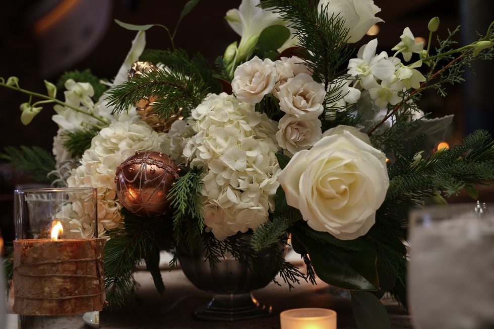 11 Holiday Floral Centerpiece