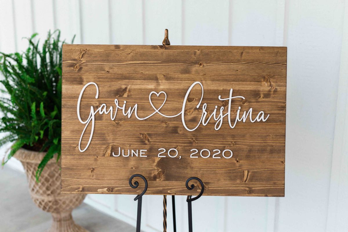 32 Wooden Welcome Sign