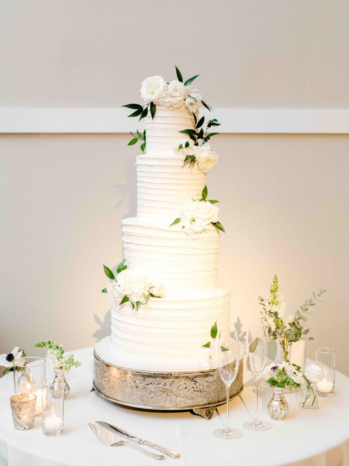 60 Green White Wedding Cake Floral