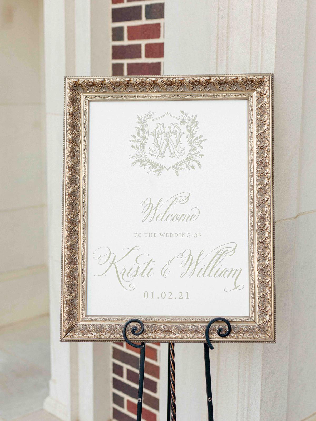 19 Gold White Welcome Sign