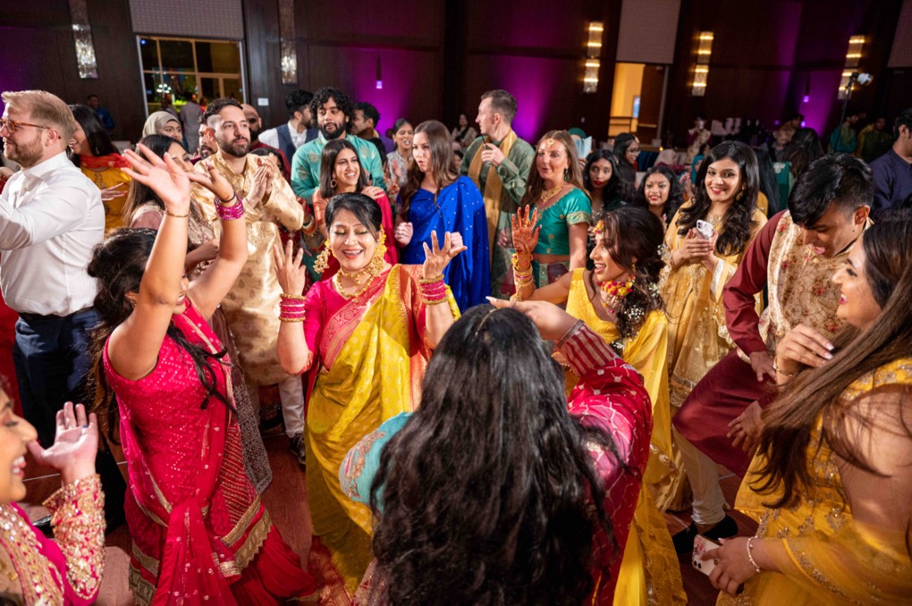 25 Indian Wedding Dancing 1020x678 1