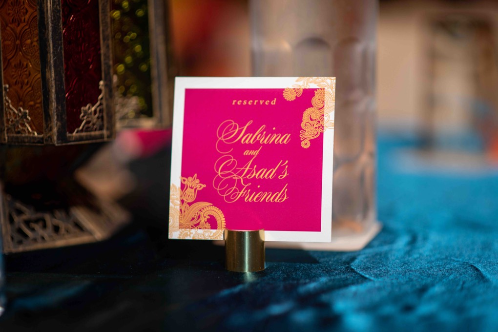 3 Fuchsia Gold Table Number 1020x680 1
