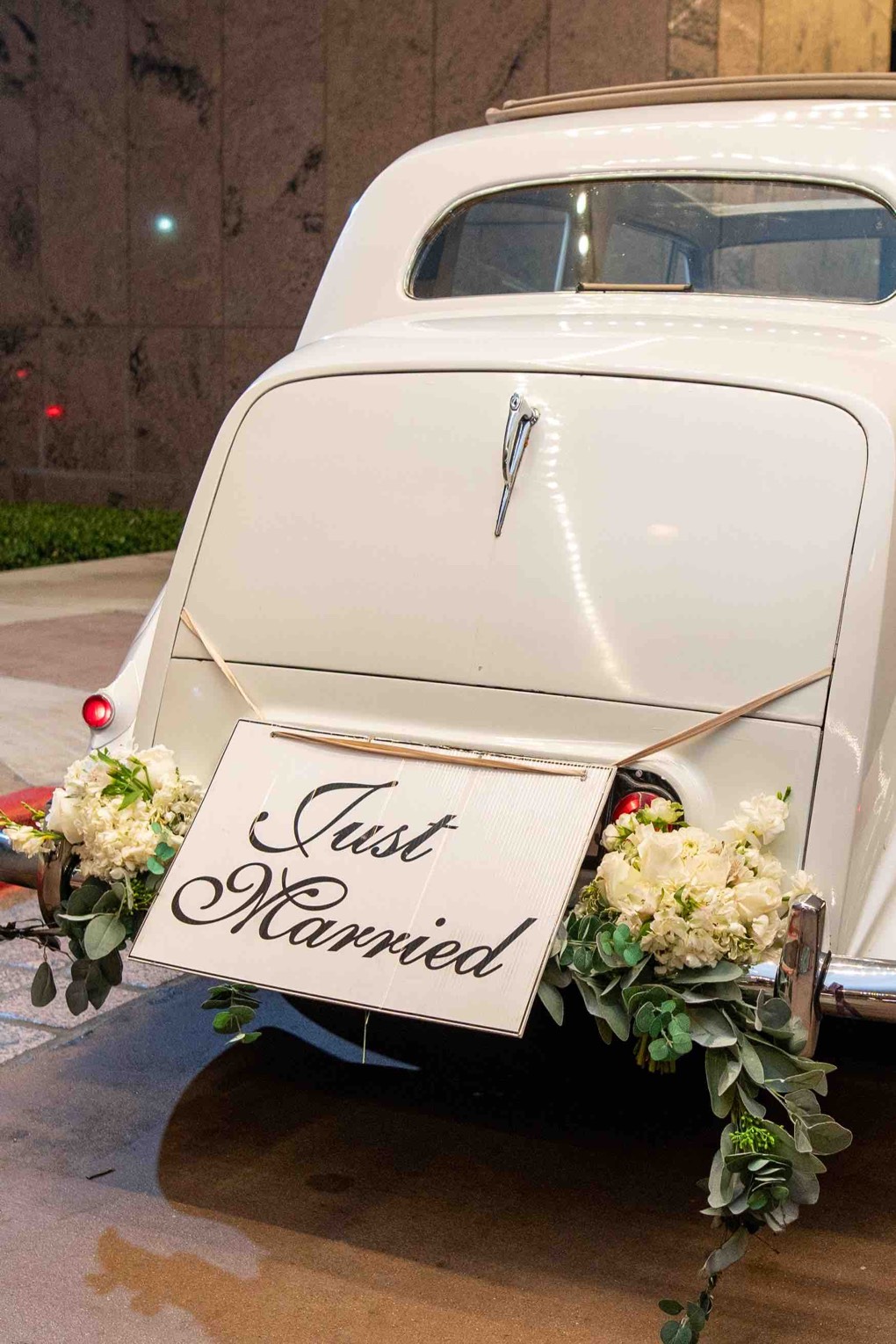 85 Wedding Send Off Car 1020x1529 1
